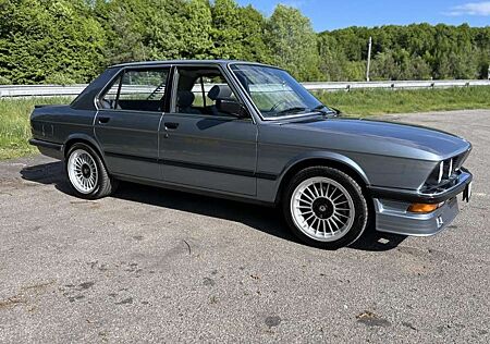 BMW 520i 520 E28 ALPINA Style