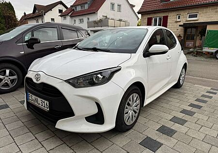 Toyota Yaris !!! DRINGENDER VERKAUF !!! 1.5 VVT-iE Aut Comfort