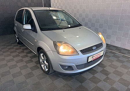 Ford Fiesta *SYTLE*SERVO-KLIMA-CD-PLAYER-AUX-