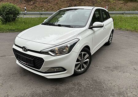 Hyundai i20 1.1 CRDi YES! Gold