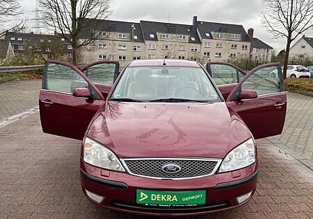 Ford Mondeo Ghia AUTOMATIK. PDC. NAVI. KLIMAAUTOMATIK.TEMPOMAT