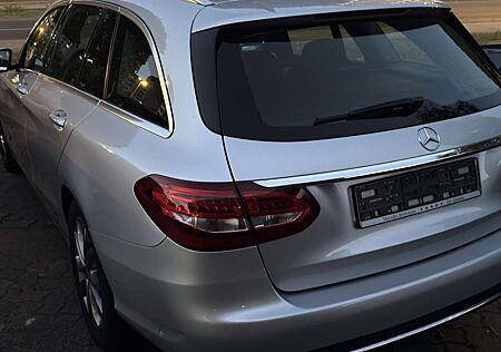 Mercedes-Benz C 180 T CGI (205.240)