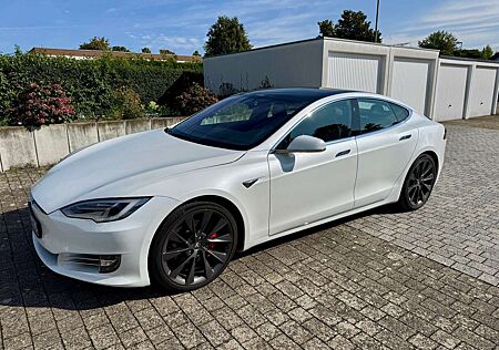 Tesla Model S Performance