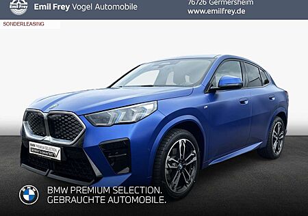 BMW iX2 xDrive30