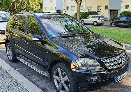 Mercedes-Benz ML 320 CDI 4Matic 7G-TRONIC Edition 10