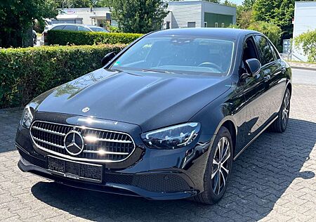 Mercedes-Benz E 300 de Avantgarde Night Wide LED Distronic 360*