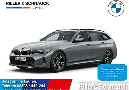 BMW 330 e Touring xDrive M Sport PANO+AHK+HUD+360°