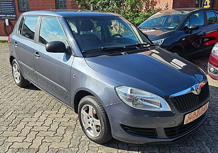 Skoda Fabia Classic ALLWETERREIFEN TÜV & AU NEU