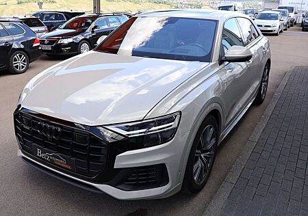 Audi Q8 55 TFSI e quattro HUD PANO LEDER