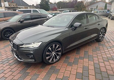 Volvo S60 B4 R Design NAVI, Kamera, AHK, Shz