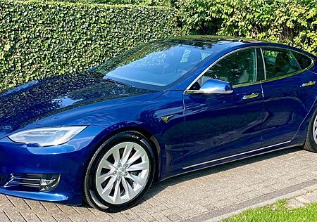 Tesla Model S 75D Allradantrieb