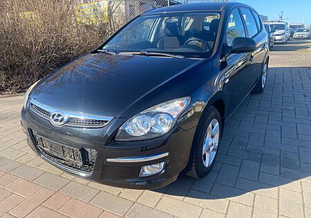 Hyundai i30 i30cw 1.6 blue Style