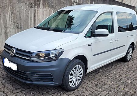 VW Caddy Volkswagen 2.0 TDI 5Sitzer Behindertengerecht Rollstuhlrampe