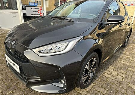 Toyota Yaris Hybrid Team Deutschland + Comfort Paket