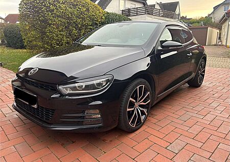 VW Scirocco Volkswagen 2.0 TDI (Blue Motion Technologie)