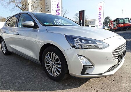 Ford Focus Lim. Titanium X+PDC+KAMERA+BC+MFL+NAVI+TEL