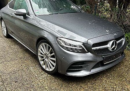 Mercedes-Benz C 300 / AMG Line / Pano / 360*