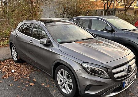 Mercedes-Benz GLA 200 (CDI) d 7G-DCT Urban