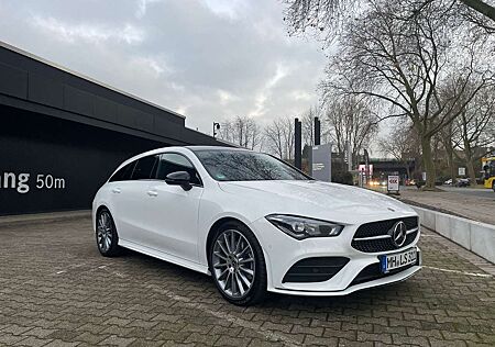 Mercedes-Benz CLA 200 DCT Shooting Brake