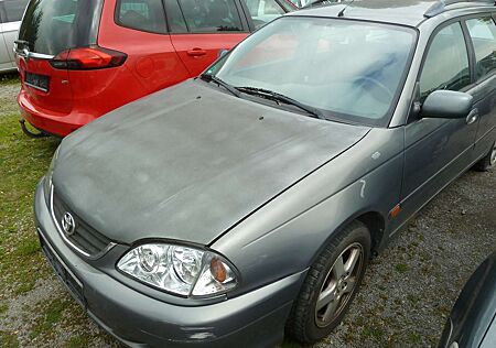 Toyota Avensis 1.8 Combi linea sol