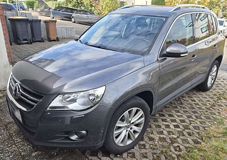 VW Tiguan Volkswagen 2.0 TDI DPF BlueMotion Technology Sport & Style