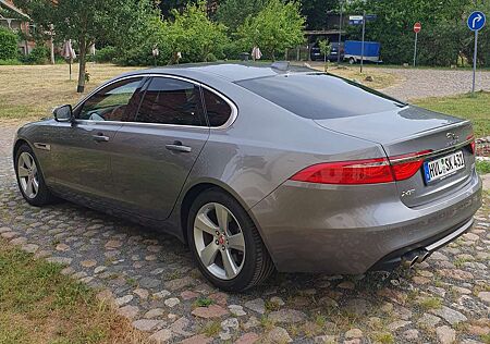 Jaguar XF 20d Aut. Pure