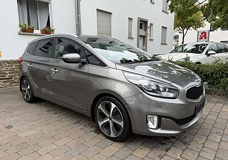 Kia Carens Spirit - Kia Carens Spirit 1.7 CRDI - 7 Sitzer -Scheckheftgepflegt - 8- fach Bereift