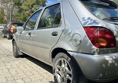 Ford Fiesta Ghia