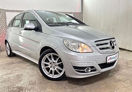 Mercedes-Benz B 200 CDI NAVI KLIMA EINPARKHILFE SCHECKHEFT