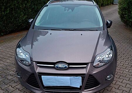 Ford Focus Turnier 1.6 Ti-VCT Titanium