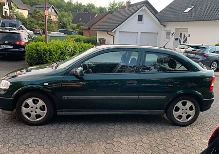 Opel Astra 1.8 16V Coupe