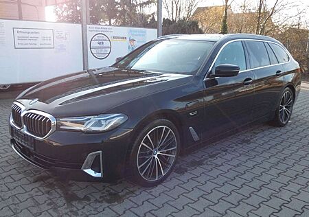 BMW 530 e Touring Luxury Line Aut. Leder Navi HeadUp