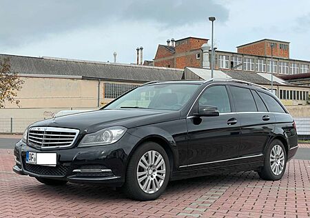 Mercedes-Benz C 220 T CDI Elegance DPF (BlueEFFICIENCY) 7G-TRONI