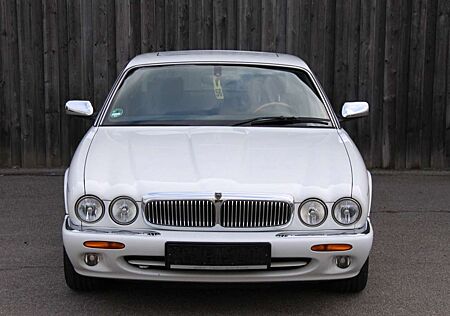 Jaguar XJ 4.0 Sovereign 3 Jahre Garantie