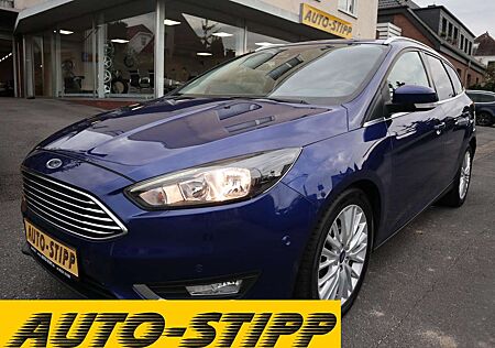 Ford Focus Turnier Titanium NAVI TEMP KEYLESS AHK PDC