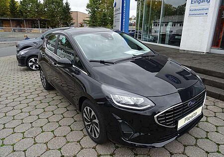 Ford Fiesta 1.0 Ecoboost Titanium + Anhängerkupplung