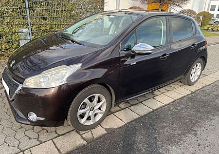 Peugeot 208 82 VTI Style
