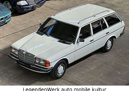 Mercedes-Benz 200 T S123 W Erstlack Ungeschweißt BRD Scheckheft