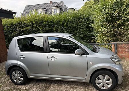 Daihatsu Sirion Daihatsu Sirion 1.0