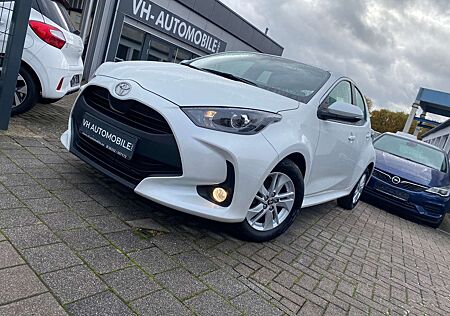 Toyota Yaris 1.5*A-GRA*ALU*APPLE&ANDROID*Klima*KAMERA*Sitzheiz