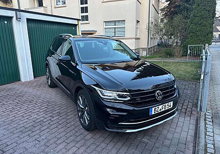 VW Tiguan Volkswagen 1.5 TSI Elegance VOLL StHz 20“ Gar. bis 29