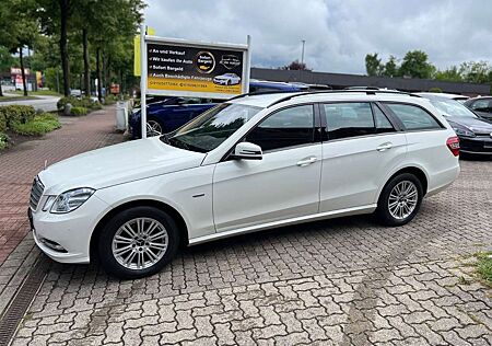Mercedes-Benz E 200 T-Modell 200 +AHK+Navi+R-Kamera+
