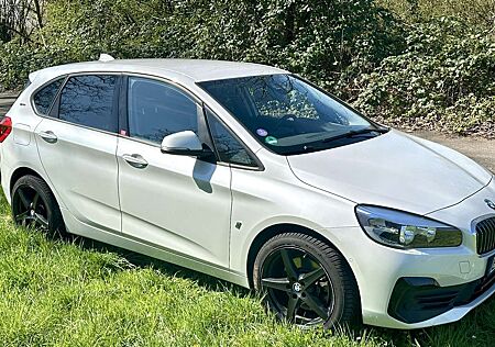 BMW 225xe 225 iPerformance Active Tourer Navi,PDC,SHz…