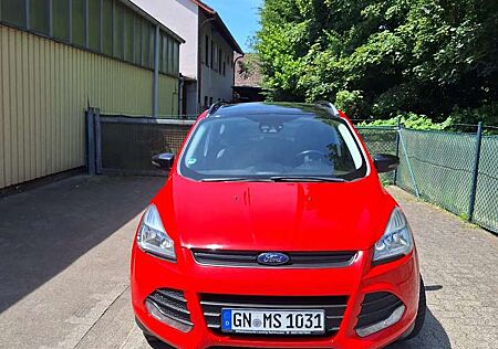 Ford Kuga 1.5 EcoBoost 2x4 Titanium