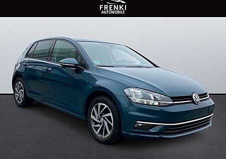 VW Golf Volkswagen VII Lim. Sound *NAVI*STANDHEIZUNG*AHK*