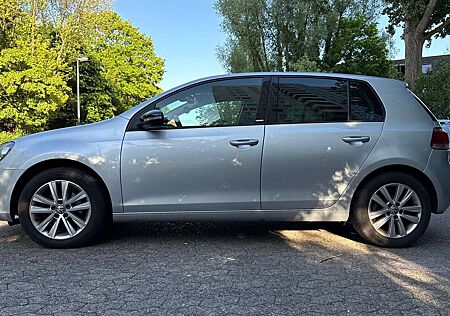 VW Golf Volkswagen 1.6 TDI DPF DSG Style