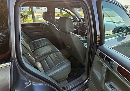 VW Touareg Volkswagen 5.0 V10 TDI Automatik