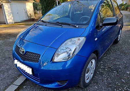 Toyota Yaris 1.0 VVT-i Cool