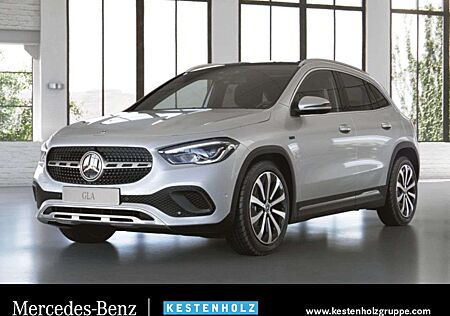 Mercedes-Benz GLA 250 e Pano LED Kamera Laderaump Klimaautom PTS
