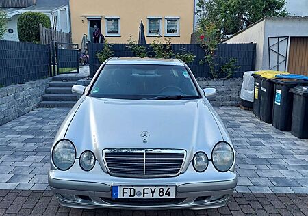 Mercedes-Benz E 200 Kompressor Classic